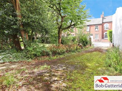 OFF ROAD PARKING & DETACHED BRICK GARAGE